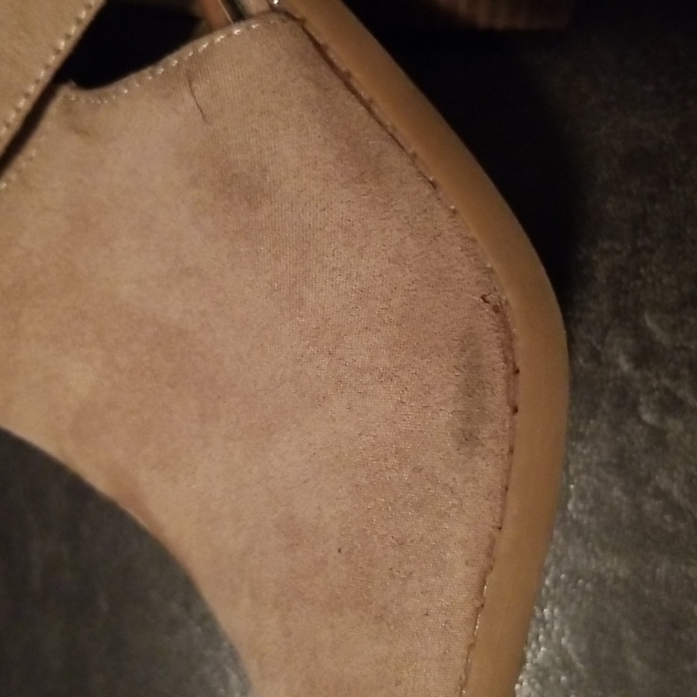 Tan boots - Picture 6 of 8